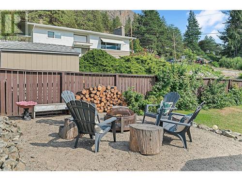 11029 Victoria Road S, Summerland, BC - Outdoor