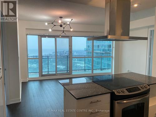 2330 - 165 Legion Road N, Toronto, ON - Indoor Photo Showing Kitchen