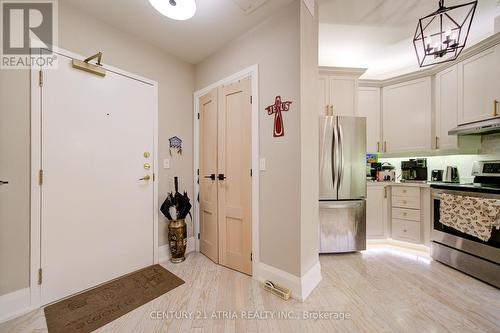 1001 - 980 Yonge Street, Toronto, ON - Indoor Photo Showing Kitchen