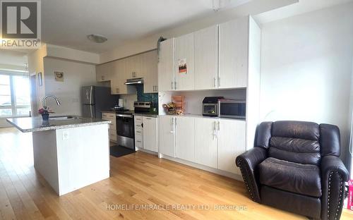 6723 Thickson Road, Whitby, ON - Indoor Photo Showing Kitchen