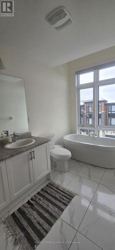 6723 Thickson Road, Whitby, ON - Indoor Photo Showing Bathroom