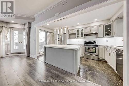 110 - 5418 Yonge Street, Toronto, ON - Indoor Photo Showing Kitchen