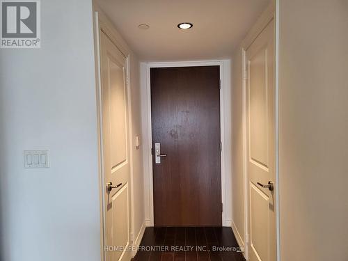 2405 - 386 Yonge Street, Toronto, ON - Indoor Photo Showing Other Room