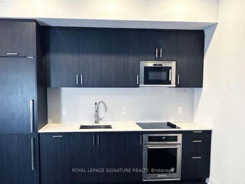 421-280 Howland Ave, Toronto, ON - Indoor Photo Showing Kitchen With Upgraded Kitchen