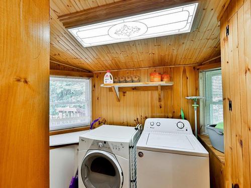 Laundry room - 2120 Mtée Des Quatre-Lacs, Saint-Adolphe-D'Howard, QC - Indoor Photo Showing Laundry Room