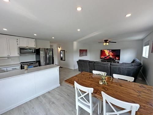 152 Hudson Street, Nipigon, ON - Indoor Photo Showing Kitchen With Double Sink