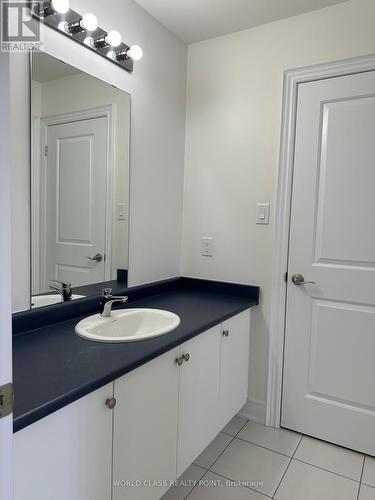 9 Lyle Way, Brampton, ON - Indoor Photo Showing Bathroom