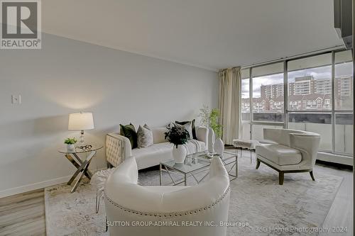 414 - 455 Sentinel Road, Toronto, ON - Indoor Photo Showing Living Room