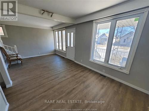 1773 Hall Avenue, Windsor, ON - Indoor Photo Showing Other Room