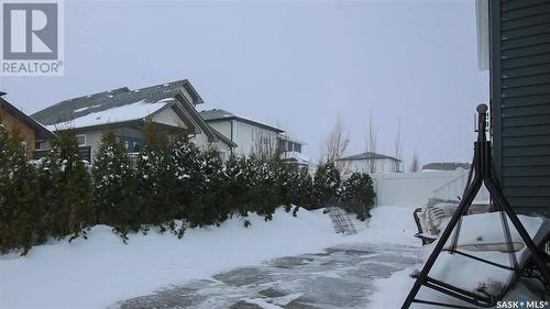 7033 Maple Fern Bay, Regina, SK - Outdoor