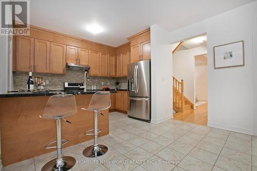 25 Saddlebrook Drive, Markham, ON - Indoor Photo Showing Kitchen