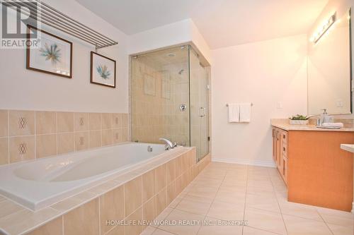 25 Saddlebrook Drive, Markham, ON - Indoor Photo Showing Bathroom