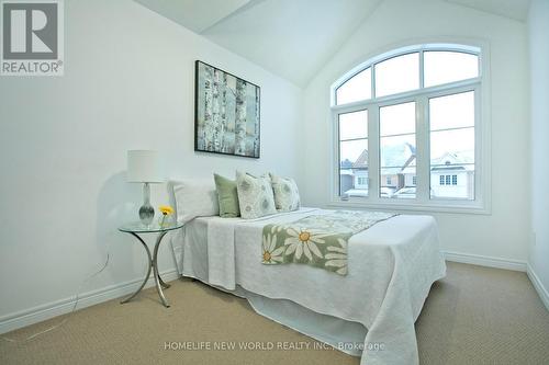 25 Saddlebrook Drive, Markham, ON - Indoor Photo Showing Bedroom