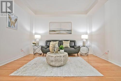 25 Saddlebrook Drive, Markham, ON - Indoor Photo Showing Living Room