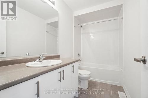 Upper - 137 Terry Fox Drive W, Barrie, ON - Indoor Photo Showing Bathroom