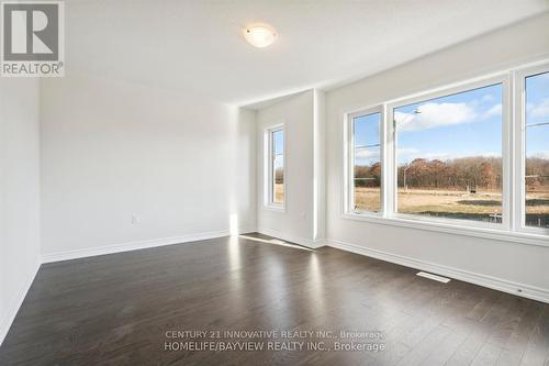 Upper - 137 Terry Fox Drive W, Barrie, ON - Indoor Photo Showing Other Room