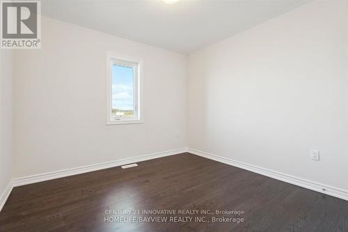 Upper - 137 Terry Fox Drive W, Barrie, ON - Indoor Photo Showing Other Room