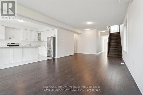 Upper - 137 Terry Fox Drive W, Barrie, ON - Indoor Photo Showing Kitchen