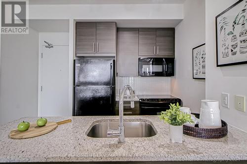 2310 - 70 Forest Manor Road N, Toronto, ON - Indoor Photo Showing Kitchen