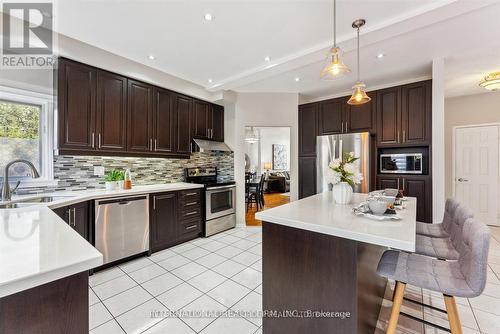 23 Morden Crescent, Ajax, ON - Indoor Photo Showing Kitchen With Double Sink With Upgraded Kitchen