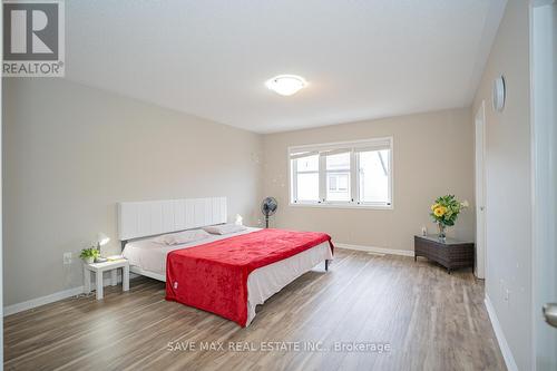 131 Vanhorne Close, Brampton, ON - Indoor Photo Showing Bedroom