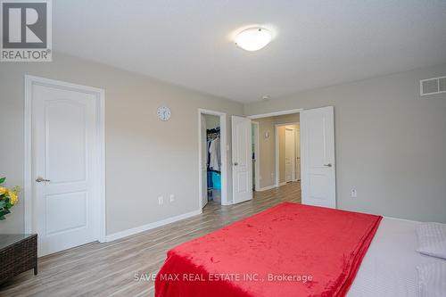 131 Vanhorne Close, Brampton, ON - Indoor Photo Showing Bedroom