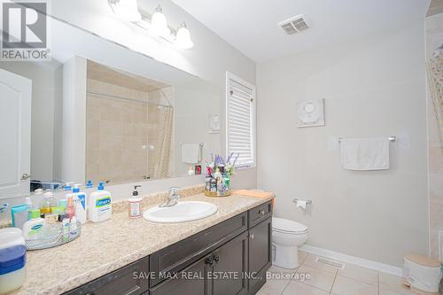 131 Vanhorne Close, Brampton, ON - Indoor Photo Showing Bathroom