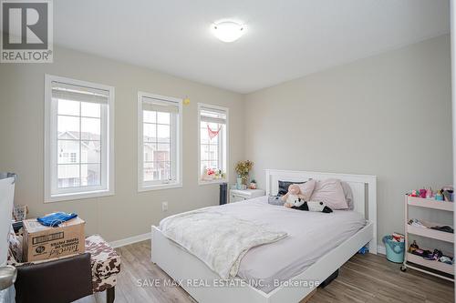 131 Vanhorne Close, Brampton, ON - Indoor Photo Showing Bedroom