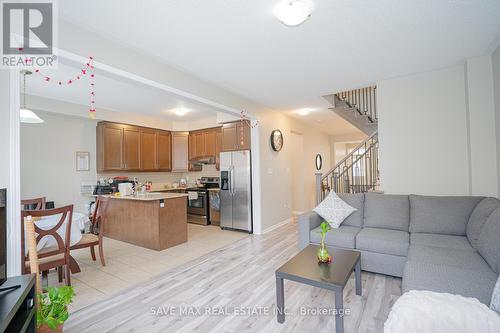 131 Vanhorne Close, Brampton, ON - Indoor Photo Showing Living Room