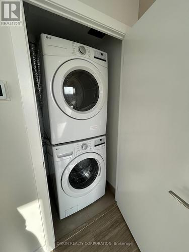 2801 - 4130 Parkside Village Drive, Mississauga, ON - Indoor Photo Showing Laundry Room