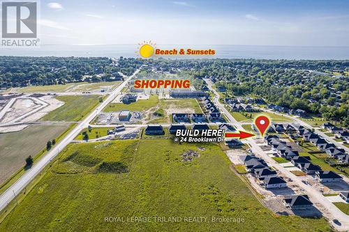 Close to everything! - 24 Brooklawn Drive, Lambton Shores (Grand Bend), ON 