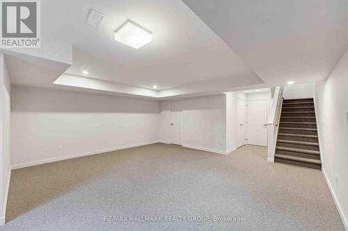 693 Honeydew Street, Ottawa, ON - Indoor Photo Showing Other Room