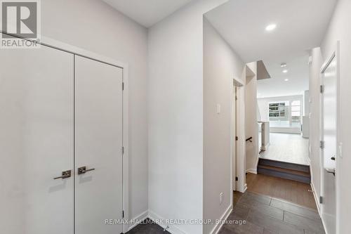 693 Honeydew Street, Ottawa, ON - Indoor Photo Showing Other Room