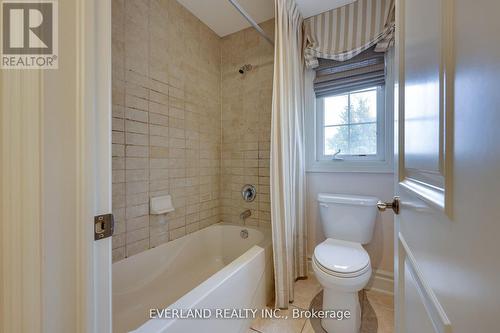 138 Lady Fenyrose Avenue, Vaughan, ON - Indoor Photo Showing Bathroom