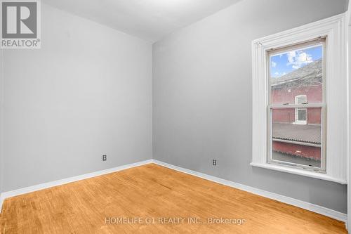 5 Marlborough Street, Brantford, ON - Indoor Photo Showing Other Room