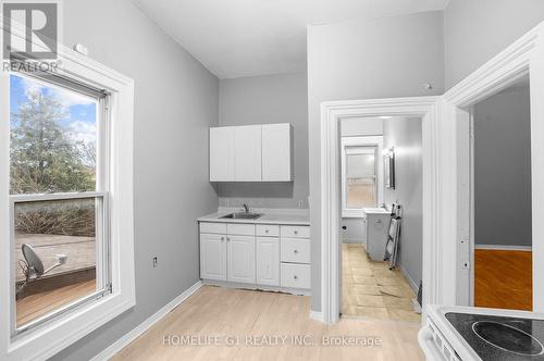 5 Marlborough Street, Brantford, ON - Indoor Photo Showing Other Room