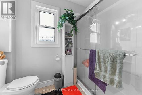 981 Lea Street, Pembroke, ON - Indoor Photo Showing Bathroom