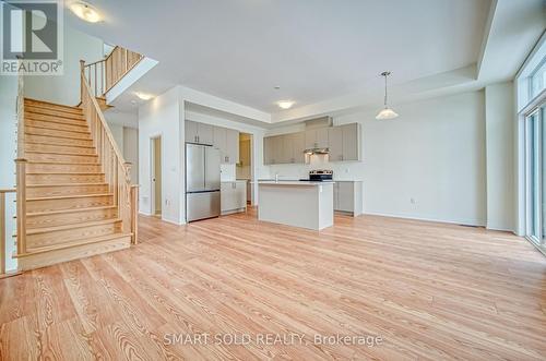 17 Gillies Lane, Richmond Hill, ON - Indoor Photo Showing Kitchen