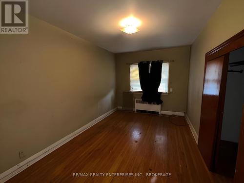 496 Carlton Street, St. Catharines (444 - Carlton/Bunting), ON - Indoor Photo Showing Other Room