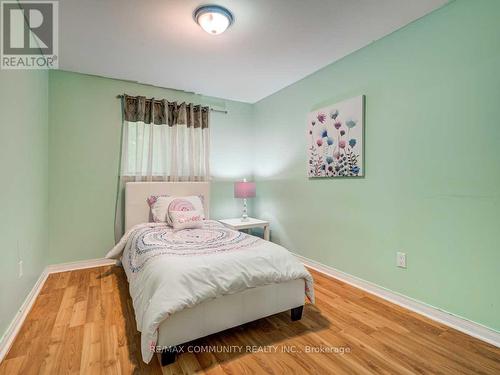 Upper - 12 Moonbeam Grove, Toronto, ON - Indoor Photo Showing Bedroom