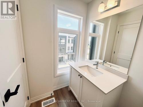 90 - 55 Tom Brown Drive, Brant, ON - Indoor Photo Showing Bathroom