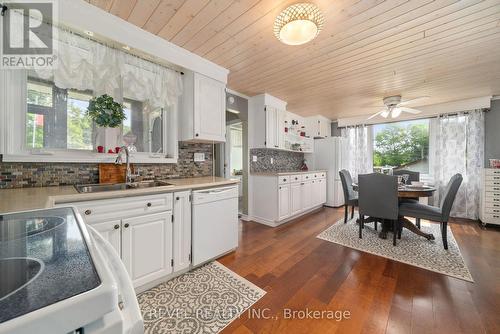 77 Bond Street E, Kawartha Lakes (Fenelon Falls), ON - Indoor Photo Showing Kitchen With Double Sink