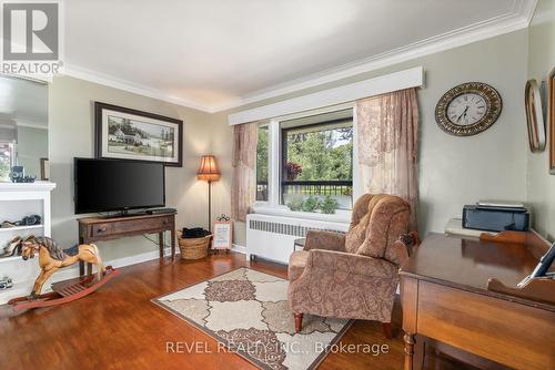 77 Bond Street E, Kawartha Lakes (Fenelon Falls), ON - Indoor