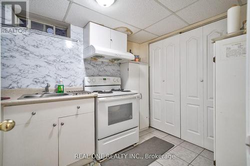 41 Timbercreek Court, Toronto, ON - Indoor Photo Showing Kitchen