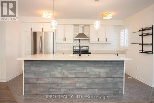 1576 Leblanc Court, Milton, ON - Indoor Photo Showing Kitchen