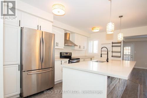 1576 Leblanc Court, Milton, ON - Indoor Photo Showing Kitchen