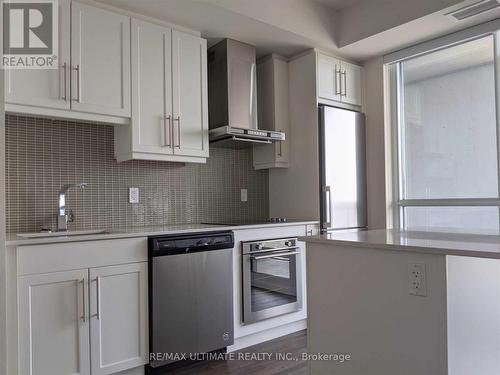 1602 - 2087 Fairview Street, Burlington, ON - Indoor Photo Showing Kitchen