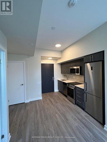 1402 - 38 Monte Kwinter Court, Toronto, ON - Indoor Photo Showing Kitchen