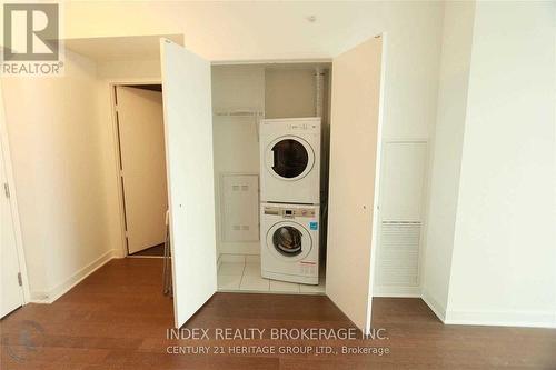 4107 - 15 Grenville Street, Toronto, ON - Indoor Photo Showing Laundry Room