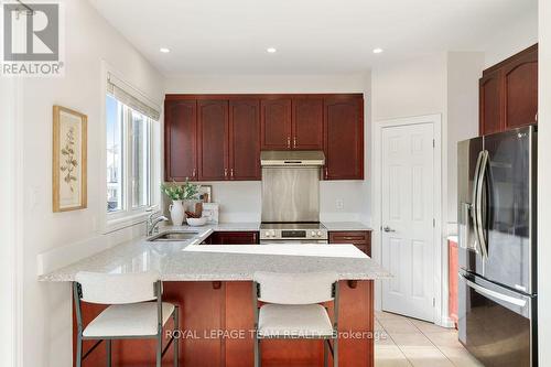 106 Pinelock Street, Ottawa, ON - Indoor Photo Showing Kitchen